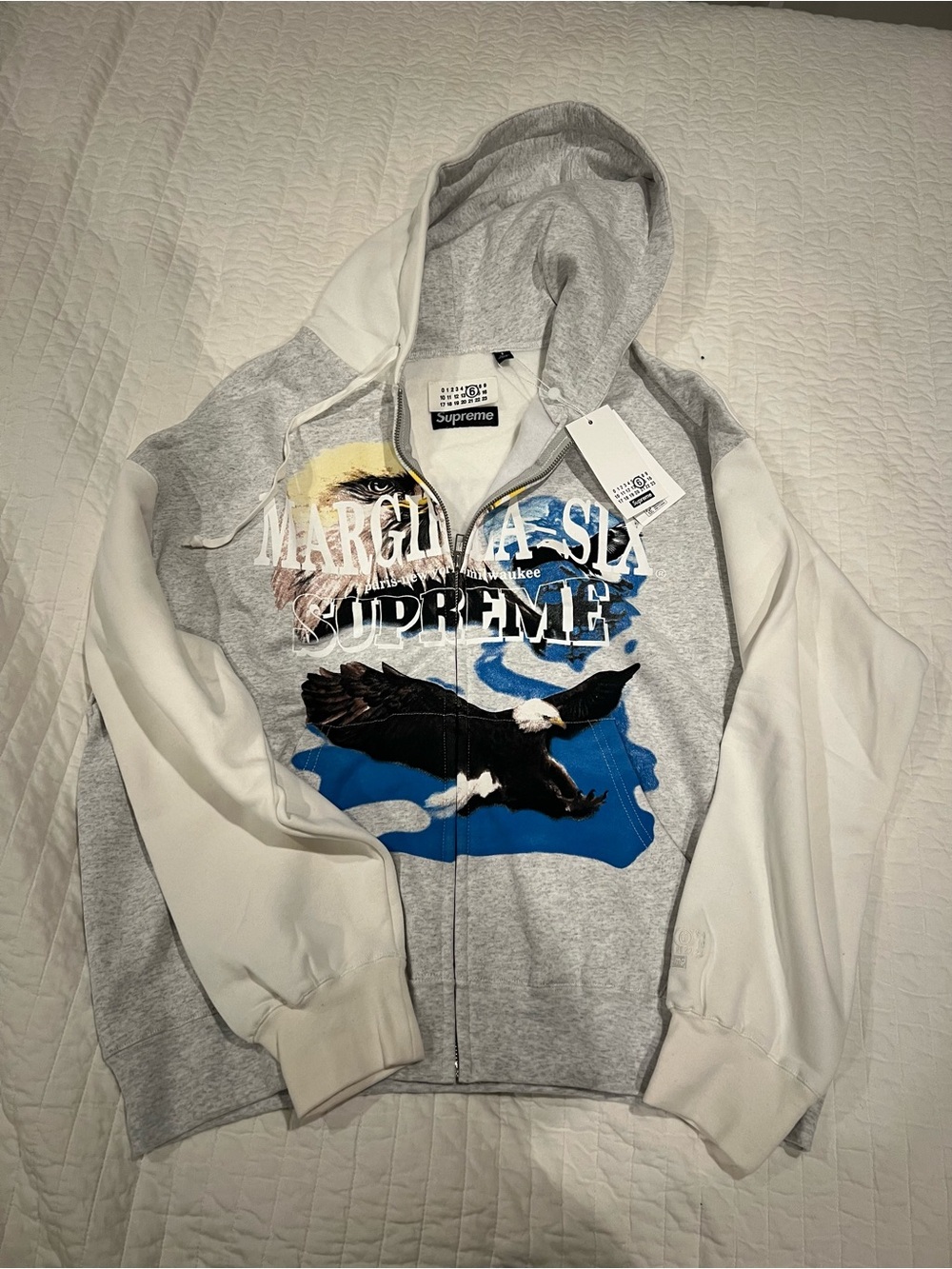 Supreme x MM6 Maison Margiela Eagle Zip Up
Size: S
Brand new with tags